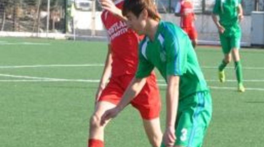 Aliağaspor U15 Futbol Takımı Finalde