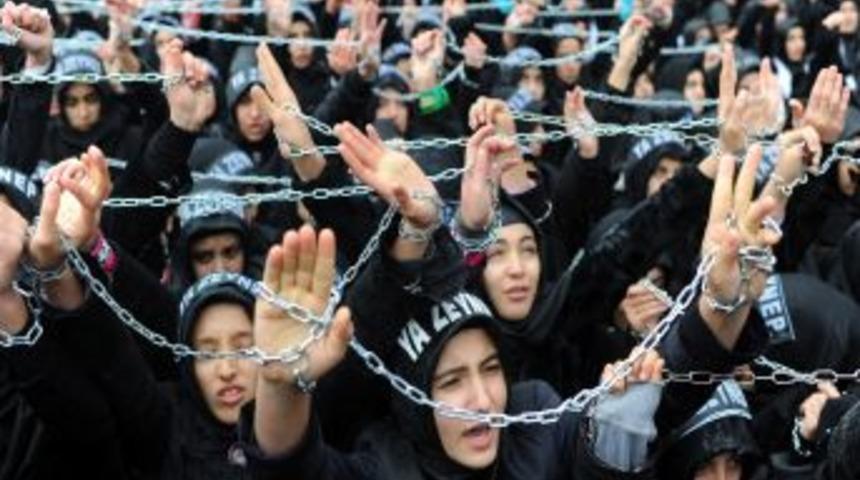 Kerbela H&uuml;zn&uuml;n&uuml; Yaşayan Caferiler Halkalı&rsquo;da Toplandı