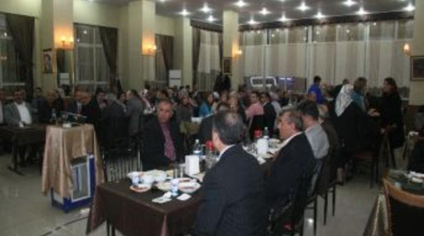 Anadolu Sevdalıları Derneği'nden &Uuml;yelerine Yemek