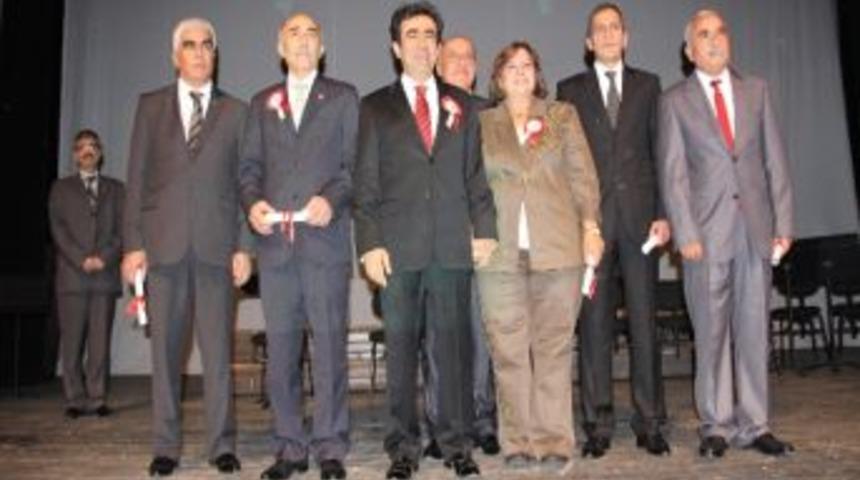 Mersin&rsquo;de &Ouml;ğretmenler G&uuml;n&uuml; T&ouml;renlerle Kutlandı