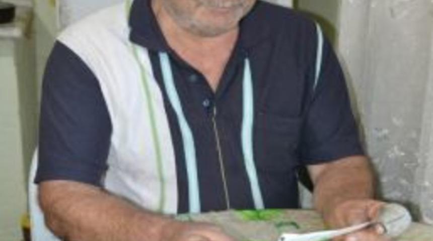 Emekli &Ouml;ğretmen Hatırlamamasının &Uuml;z&uuml;nt&uuml;s&uuml;n&uuml; Yaşıyor