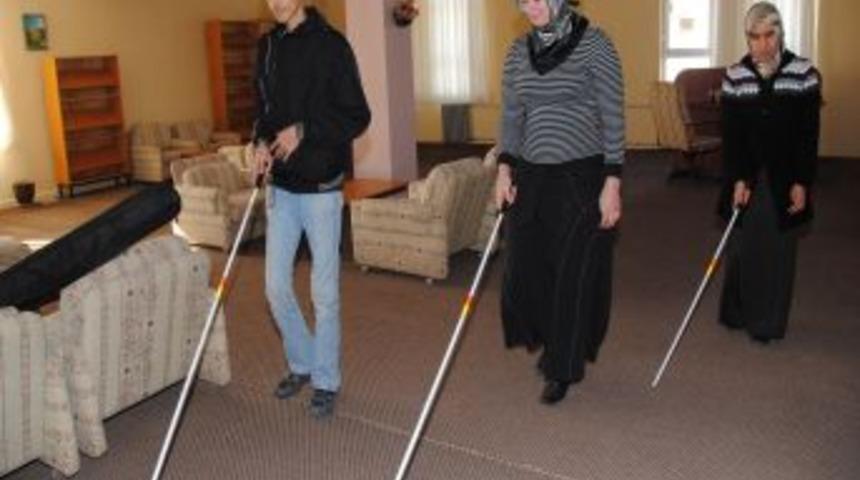 G&ouml;rme Engellilere Y&ouml;nelik, Braille Alfabesi Kursu Başladı