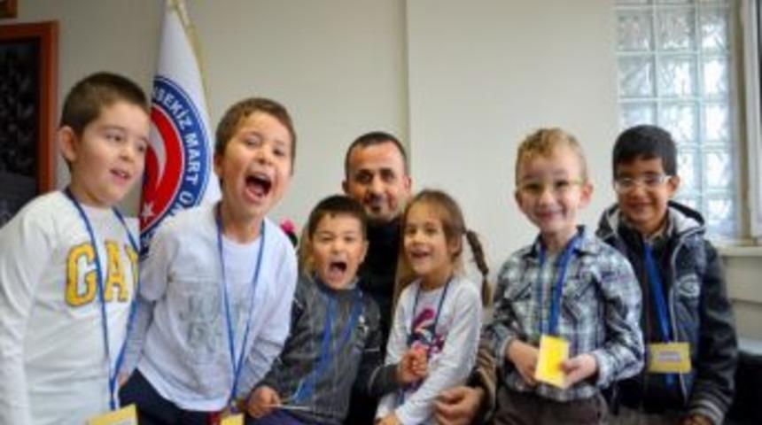 &Ccedil;ocuklardan &Ouml;ğretmenler G&uuml;n&uuml; Ziyareti