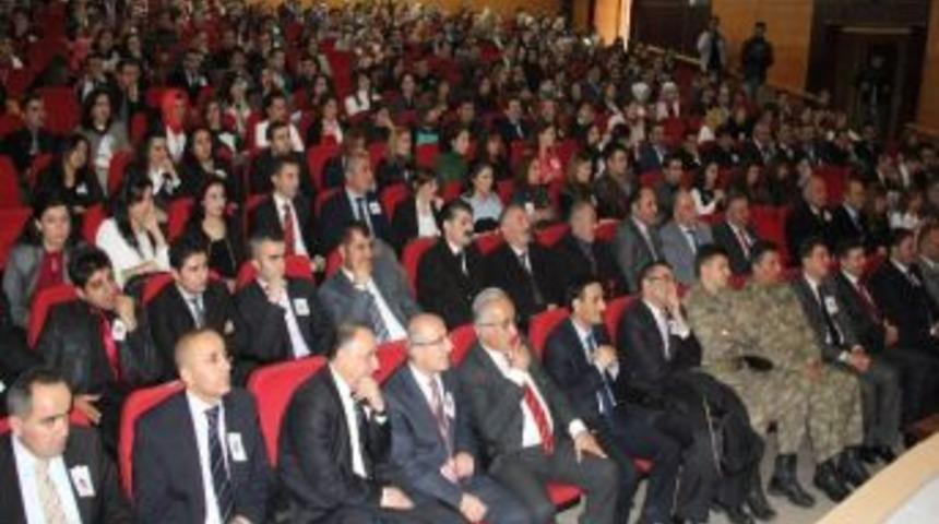 Hakkari&rsquo;de 24 Kasım &Ouml;ğretmenler G&uuml;n&uuml; T&ouml;renlerle Kutlandı