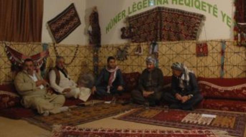 Hakkari'de Dengbejler Gecesi