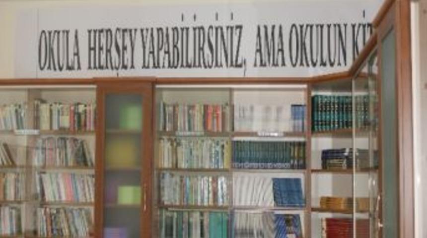 &Ouml;ğretmen Emeklisi Hayırseverden Eğitime 24 Kasım Hediyesi