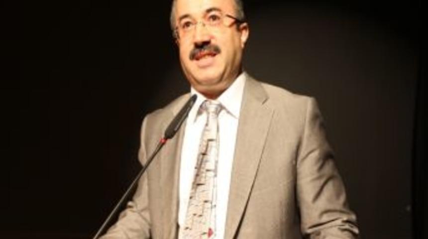 Gen&ccedil;ler Dicle &Uuml;niversitesi&rsquo;nde Yeni Anayasayı Tartıştı