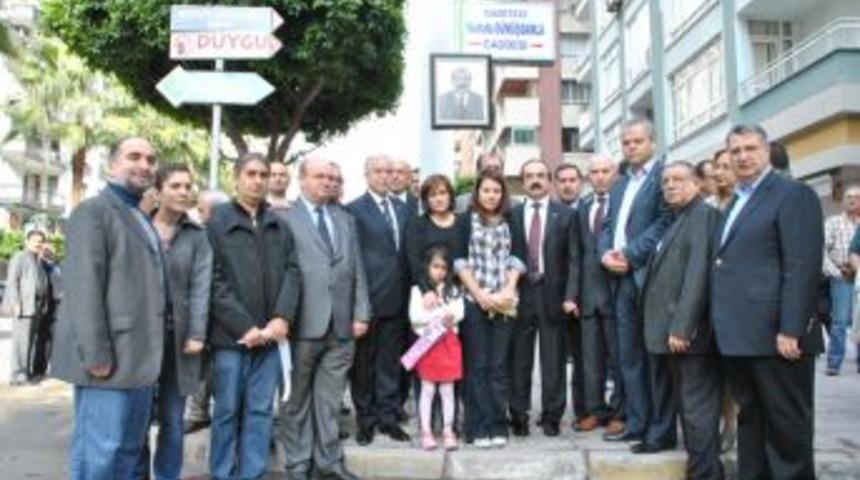 Gazeteci G&uuml;m&uuml;şdamla unutulmadı