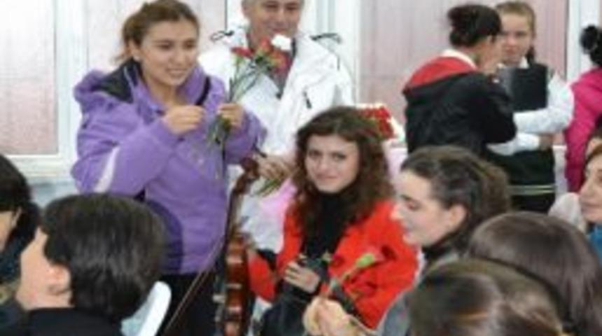 24 Kasım &Ouml;ğretmen G&uuml;n&uuml; Kutlamaları