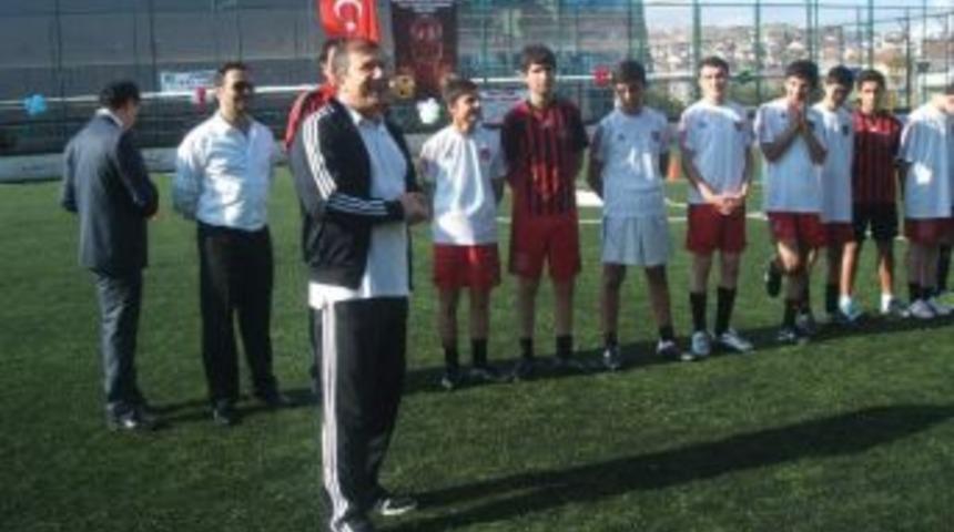 Tanju &Ccedil;olak: &ldquo;yıldız Olmak İ&ccedil;in &Ccedil;alışmak Lazım&rdquo;