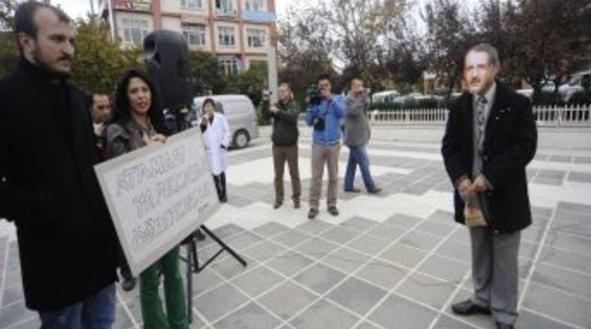 &Ouml;ğretmenlerden Tiyatrolu Eylem