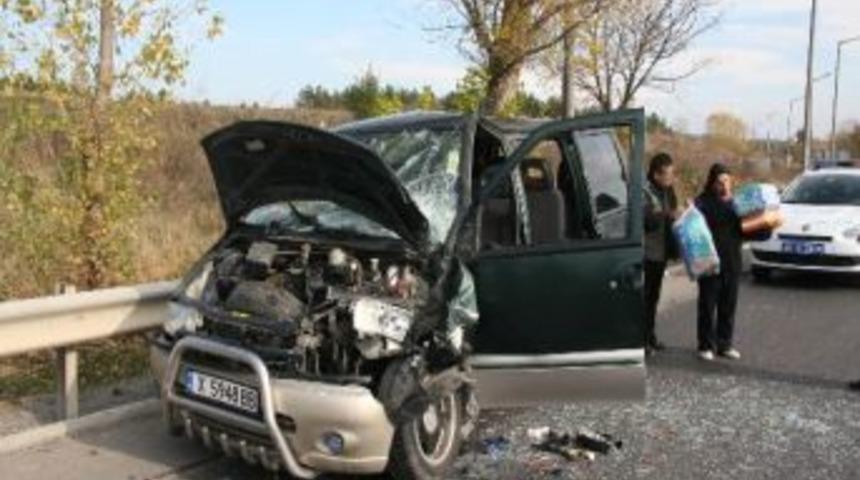 Edirne&rsquo;de Meydana Gelen Trafik Kazasında 2 Bulgar Vatandaşı Yaralandı