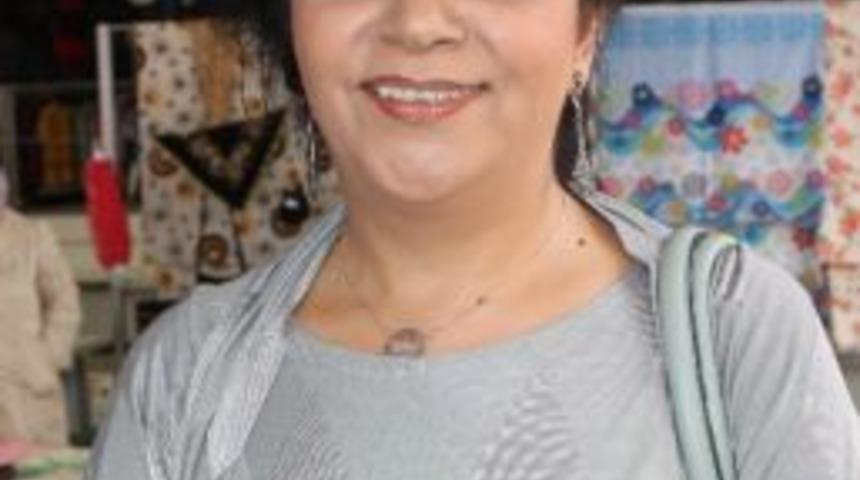 "kadına Y&ouml;nelik Şiddet İnsanlık Su&ccedil;u"