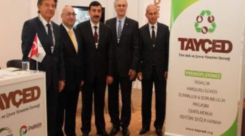 Tay&ccedil;ed Sekt&ouml;re "merhaba" Dedi