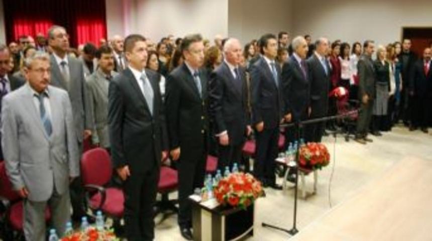 Kemalpaşa, &Ouml;ğretmenler G&uuml;n&uuml;n&uuml; &Ccedil;oşkulu Kutladı