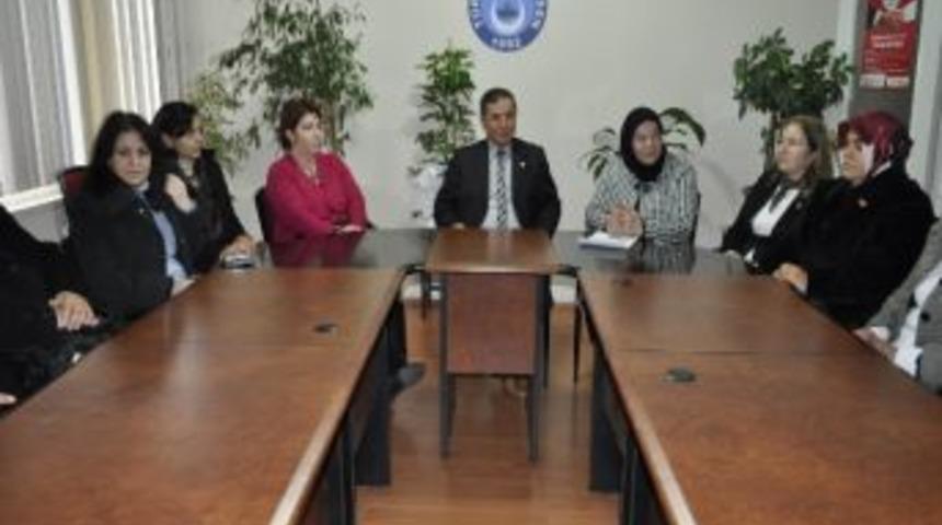 Mhp Kadın Kolları T&uuml;rk-eğitim-sen&rsquo;i Ziyaret Etti