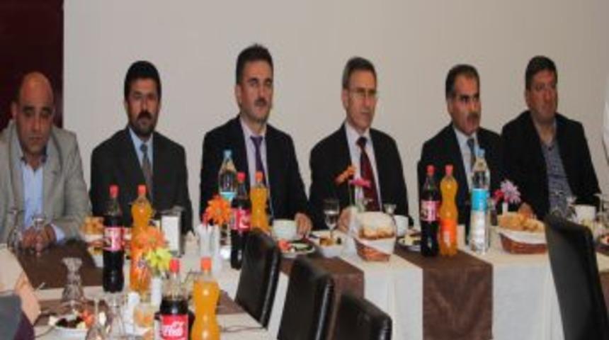 Gemlikli Iş Adamları Muharrem Iftarında Canlarla Bir Araya Geldi