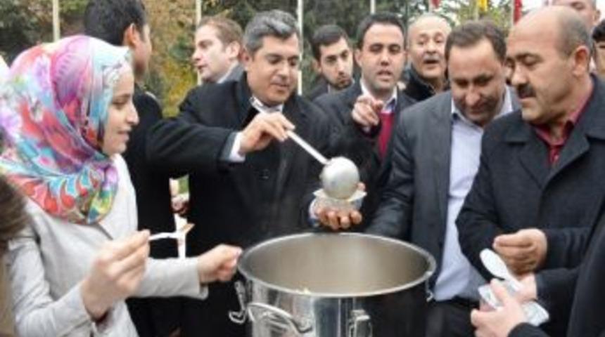 Niğde&rsquo;de Aşure İkramı