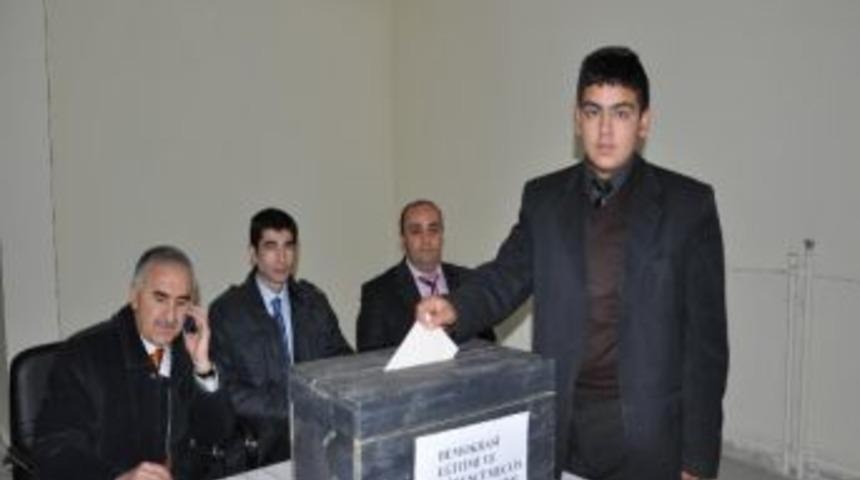 Yerk&ouml;y'de &Ouml;ğrenci Temsilcisi Se&ccedil;imi Yapıldı