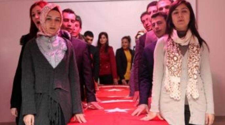 Ahlat'ta 24 Kasım &Ouml;ğretmenler G&uuml;n&uuml; Kutlandı