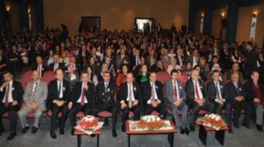 Trabzon'da &Ouml;ğretmenler G&uuml;n&uuml; Kutlamaları