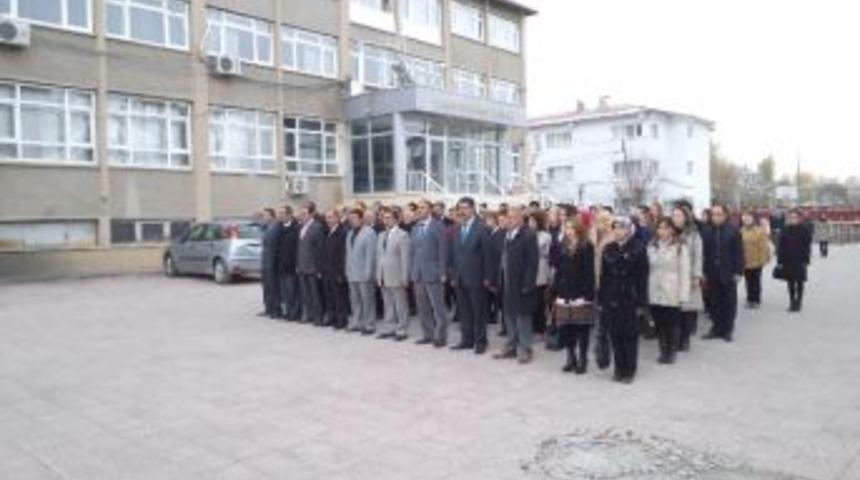 Varto'da 24 Kasım &Ouml;ğretmenler G&uuml;n&uuml; Kutlamaları