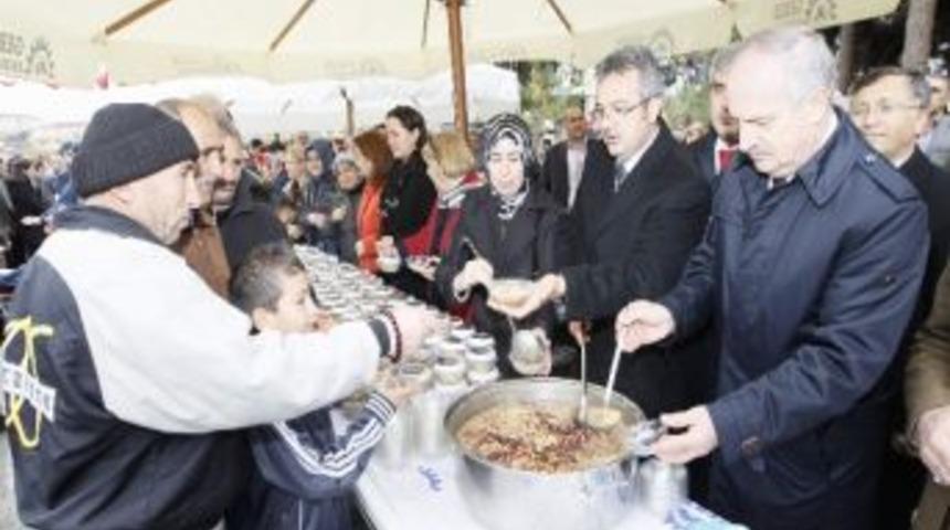 Gebzeliler Aşure İkramında Buluştu