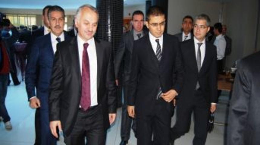 THY, Batman'a G&uuml;nde 4 Sefer D&uuml;zenleyecek