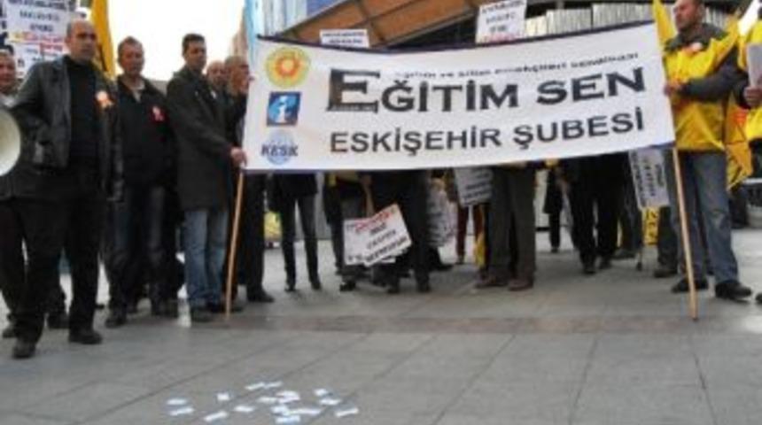 Eğitim-sen, 24 Kasım'ı Protesto Etti