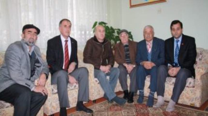 Şehit Babasına &Ouml;ğretmenler G&uuml;n&uuml; Kutlaması