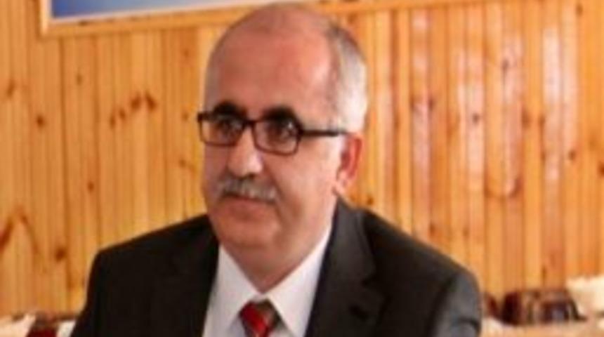 Bayburt &Uuml;niversitesi Rekt&ouml;r&uuml; G&ouml;khan Budak'tan &Ouml;ğretmenler G&uuml;n&uuml; Mesajı