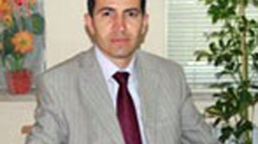 M&uuml;d&uuml;r yardımcısına veli dayağı