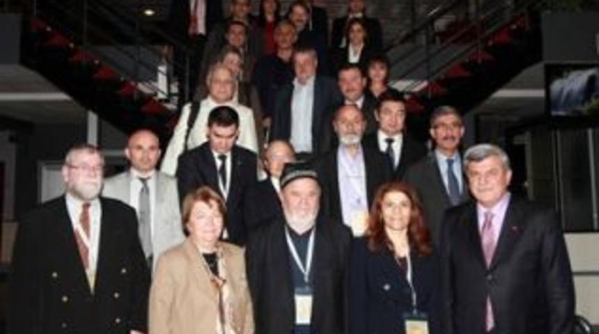 Akademisyenlerden &ccedil;alıştaya tam not