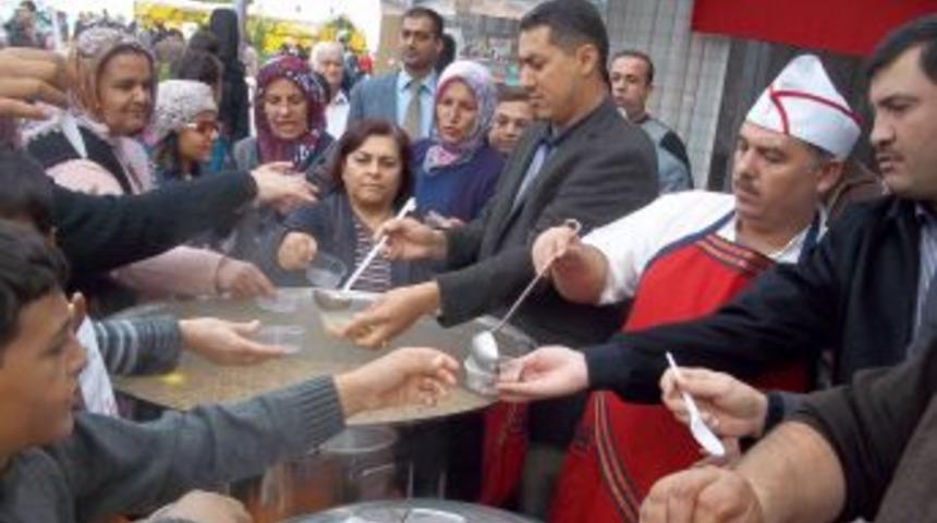 ERGİAD, 8 Bin Kişiye Aşure Dağıttı