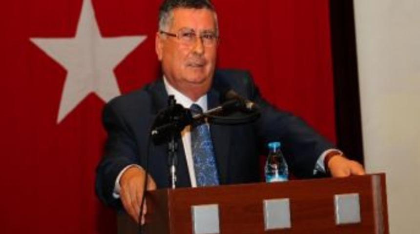 İzmir B&uuml;y&uuml;kşehir Belediye Başkanı Aziz Kocaoğlu, B&uuml;y&uuml;kşehir Yasası Hakkında Endişeli