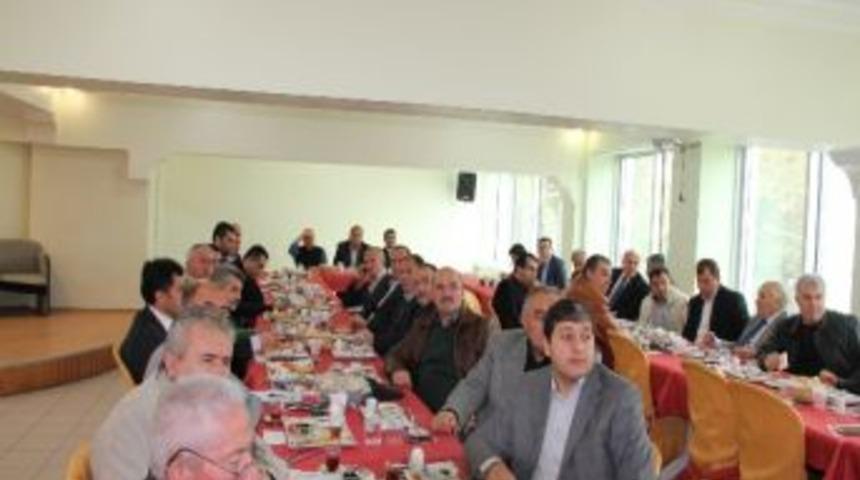 Ak Partili Şahin İşadamları İle Bir Araya Geldi