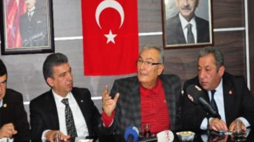 Eski Chp Genel Başkanı Ve Antalya Milletvekili Deniz Baykal: