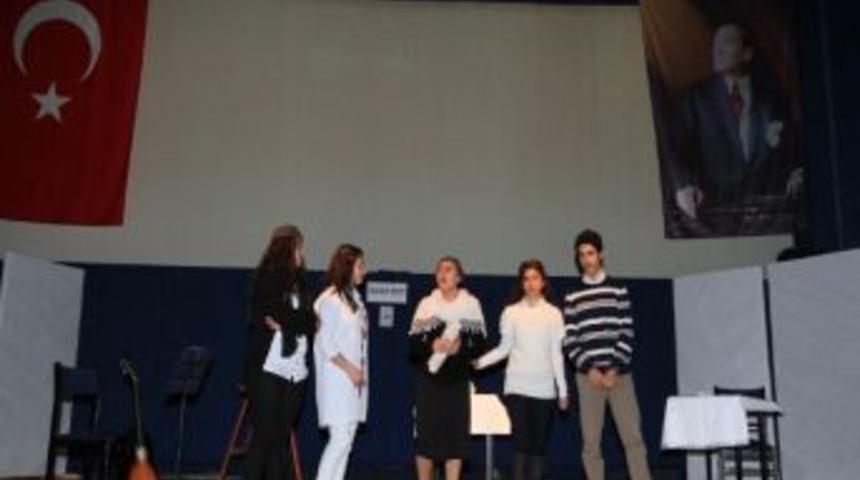 &Ouml;ğretmenler G&uuml;n&uuml; Bir Dizi Etkinlikle Kutlandı