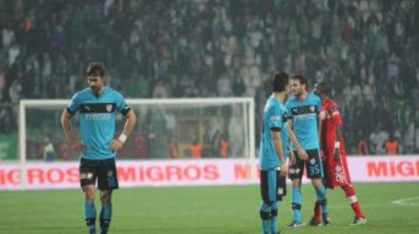 Bursaspor Ka&ccedil;an 2 Puana Yanıyor