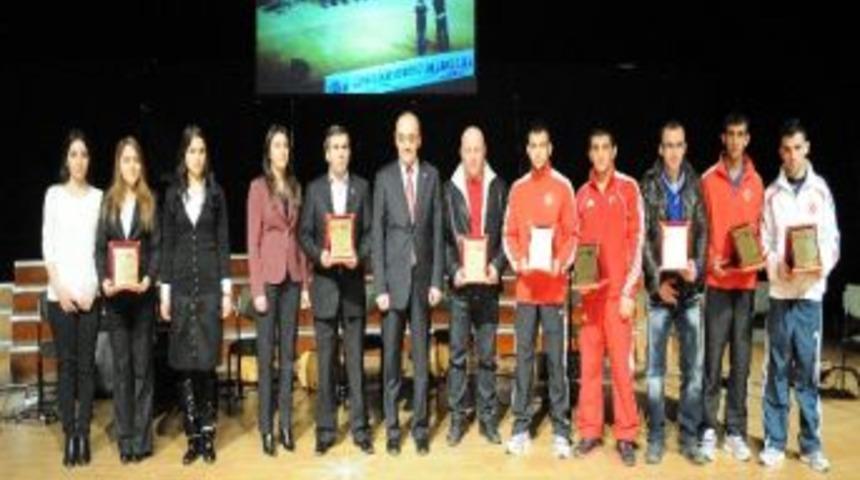 24 Kasım Öğretmenler Günü Coşkuyla Kutlandı