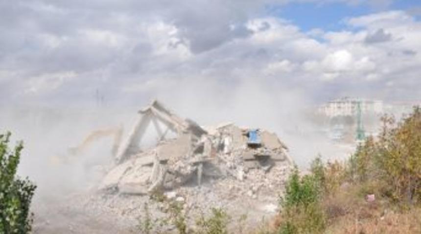 Doğu&rsquo;nun En B&uuml;y&uuml;k Kentsel D&ouml;n&uuml;ş&uuml;m&uuml; İmar İskan Evleri İle Başlıyor&hellip;