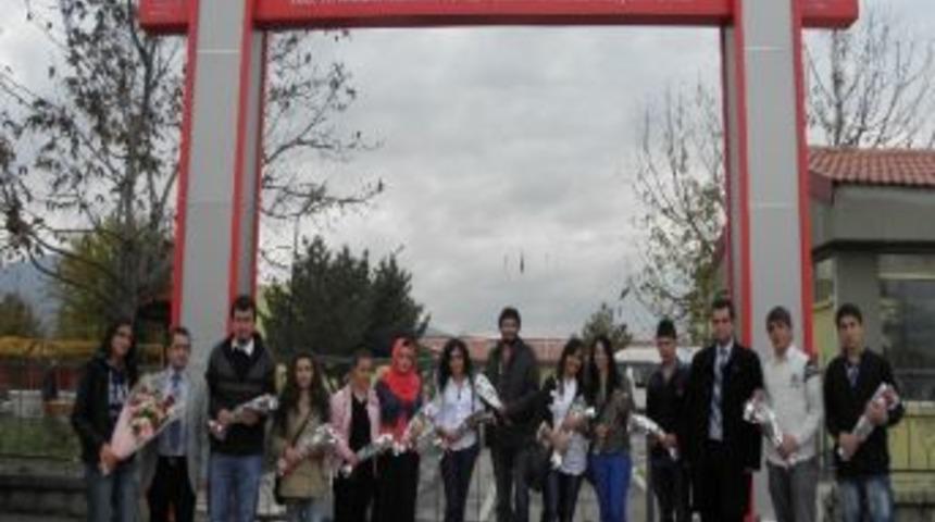 Emekli &Ouml;ğretmenlere Anlamlı Ziyaret