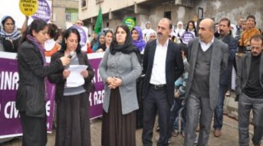 Silopi’de 25 Kasım Kadına Yönelik Şiddete İle Mücadele Günü