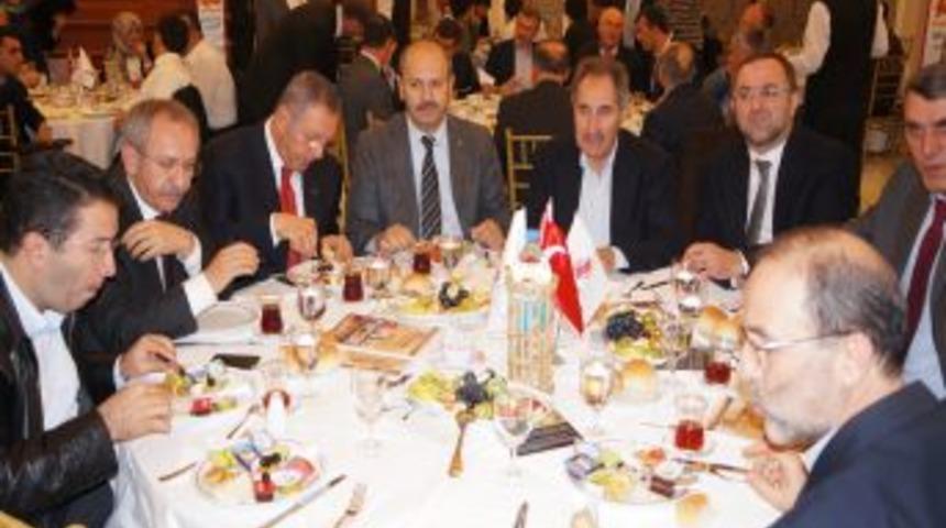 Ertuğrul Günay: Çamlıca’ya Ak Mescit Yapalım