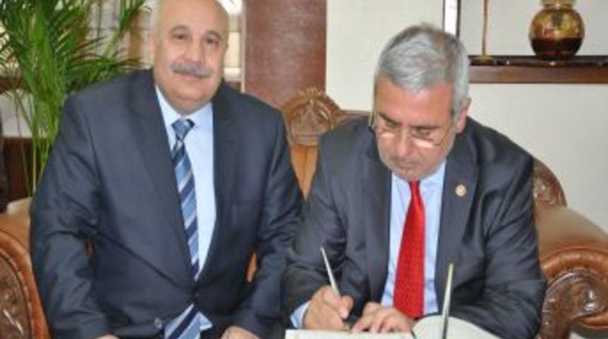 AK Partili Metiner, Adıyaman &Uuml;niversitesi'nde