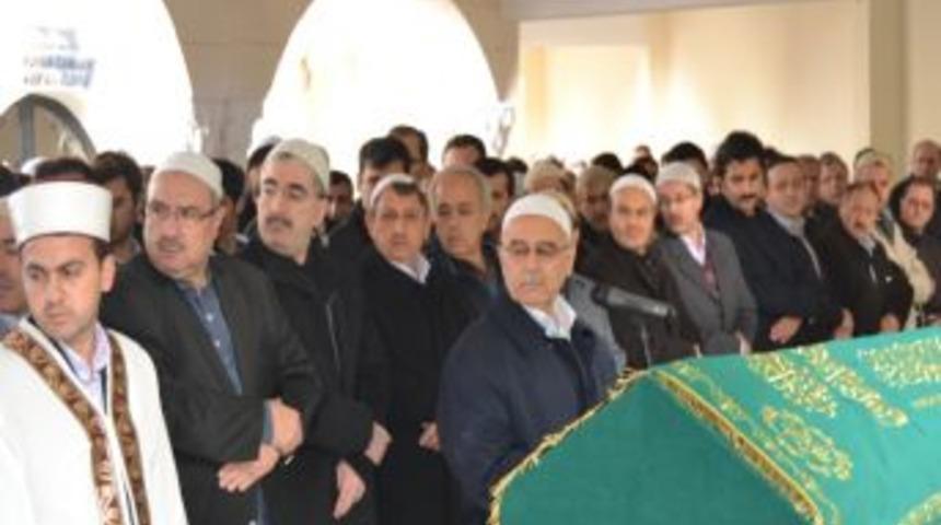 G&ouml;n&uuml;l Insanı Şerafettin Kocaman Dualarla Uğurlandı