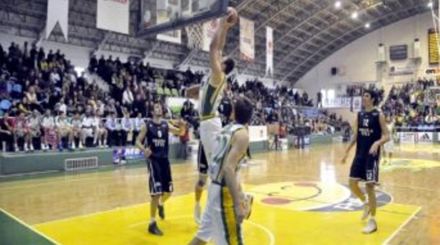 Anadolu Efes Zorlu Olin Deplasmanından Galibiyetle D&ouml;nd&uuml;