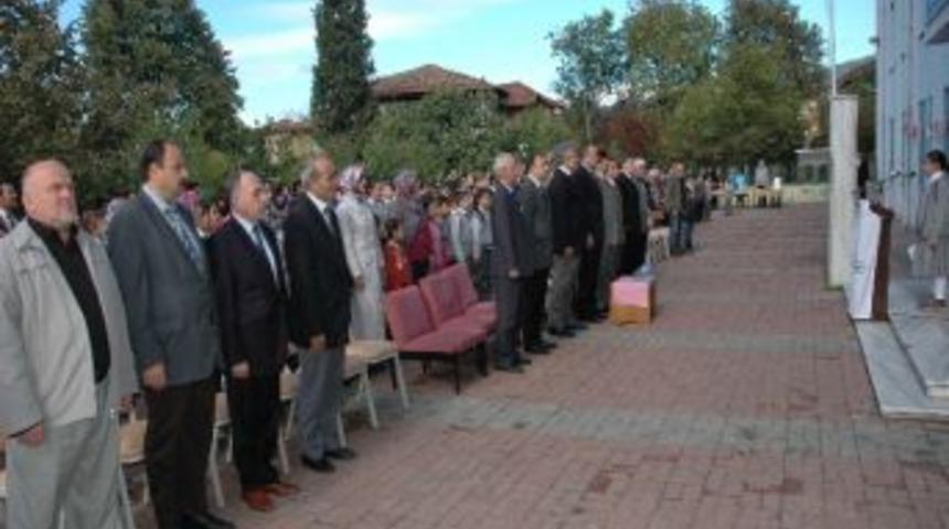 Tarihi Okulda Kan Bağışı