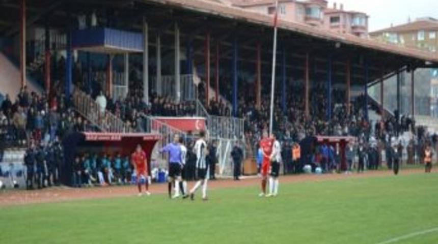 Niğde Belediye Spor Yeni Aksaray Spor&rsquo;u 2-1 Mağlup Etti
