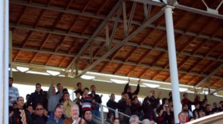 Salihli Belediyespor S&ouml;ke Spor&rsquo;u 3 Golle Ge&ccedil;ti